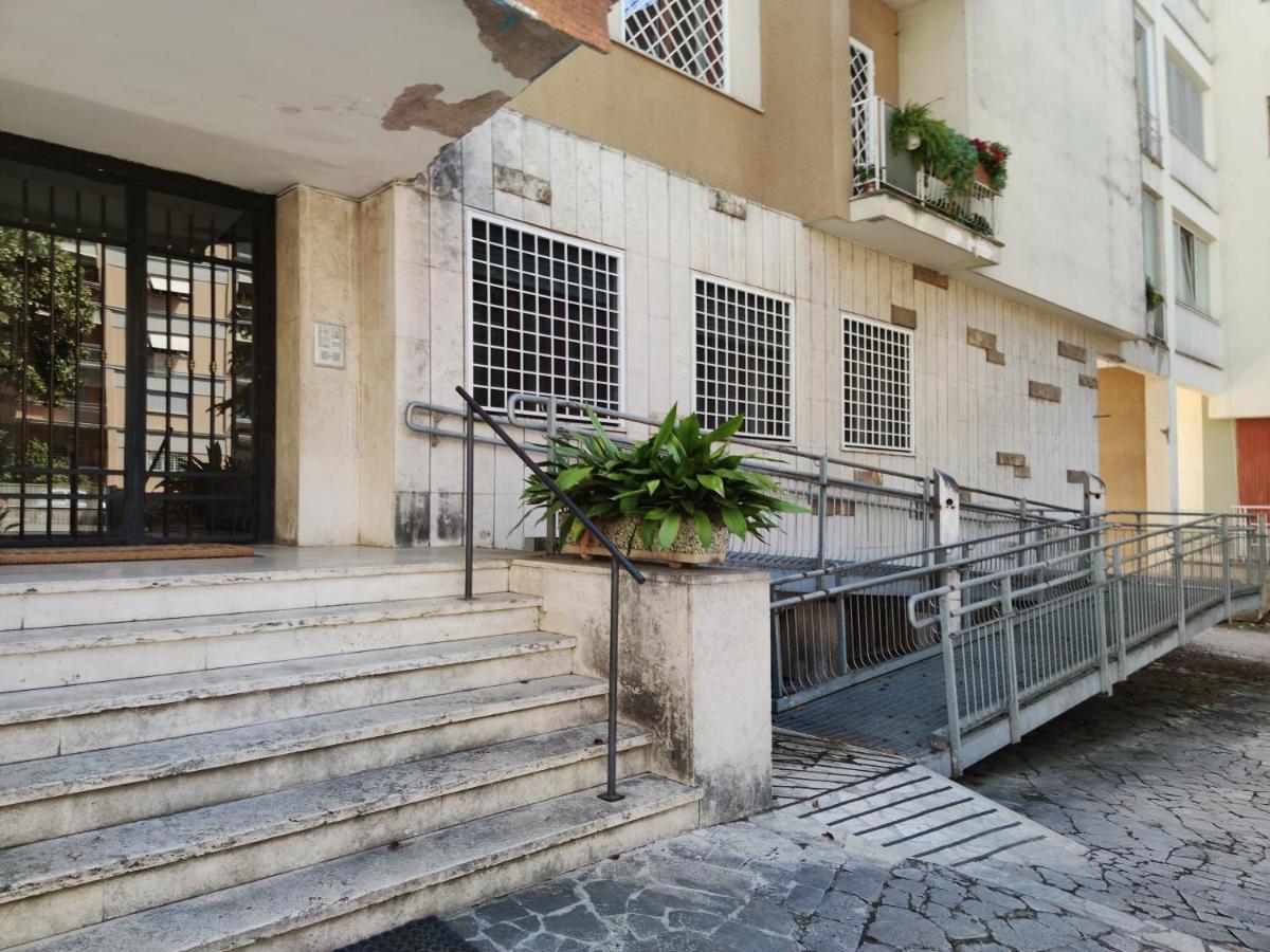 Hotel La Badia Del Cavaliere 2 Roma Exterior foto